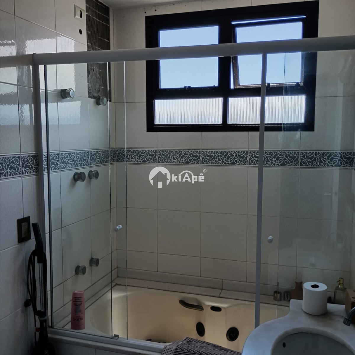 Apartamento à venda 2 quartos, garagem, frente para o mar - Itararé São Vicente, SP