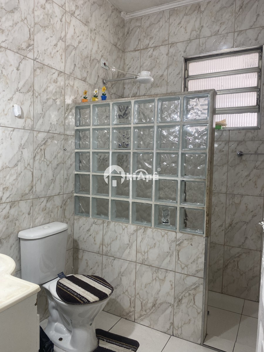 Casa 3 Quartos à Venda no Centro de São Vicente – Edícula e a 500m da Praia