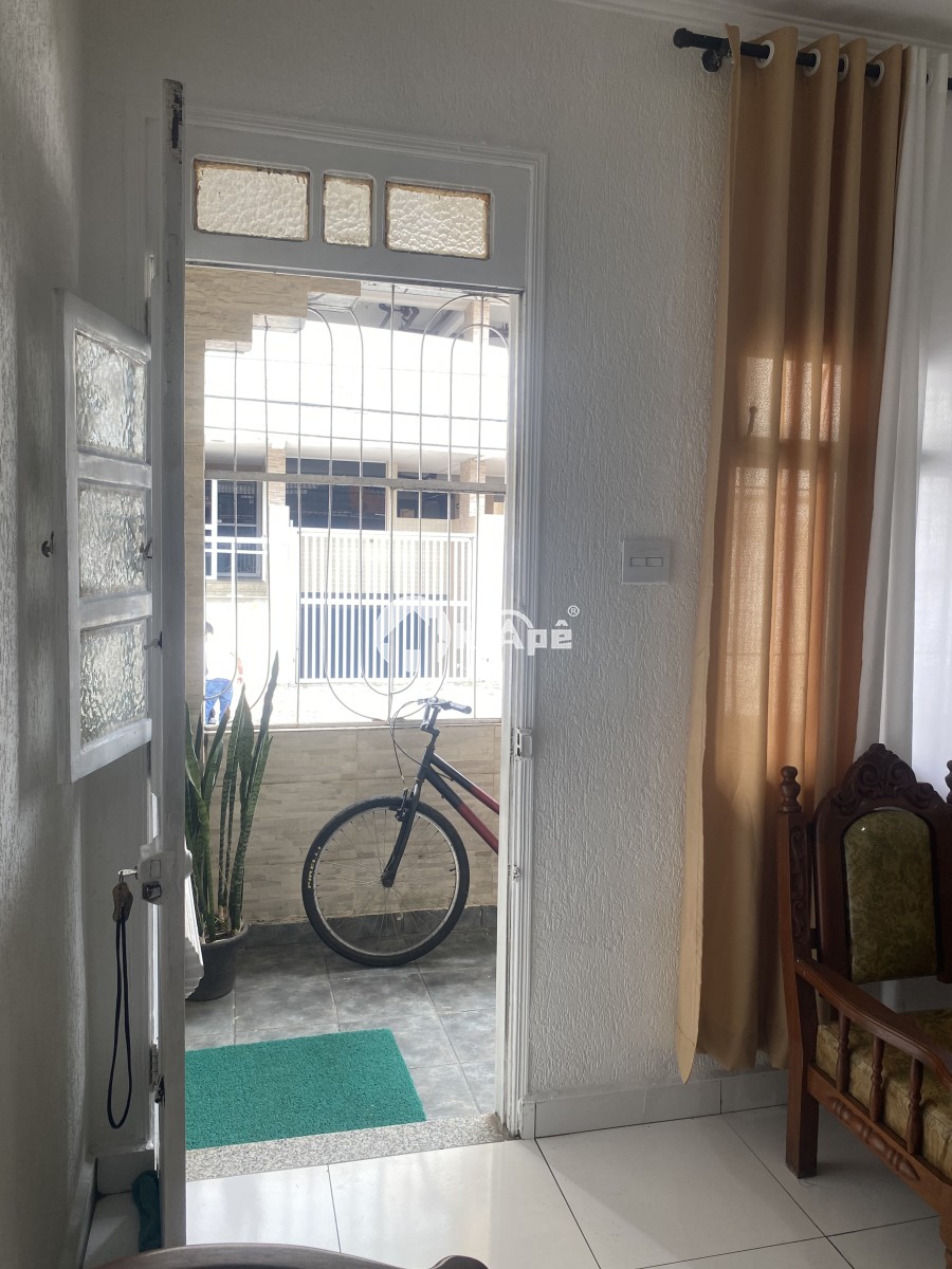 Casa 3 Quartos à Venda no Centro de São Vicente – Edícula e a 500m da Praia