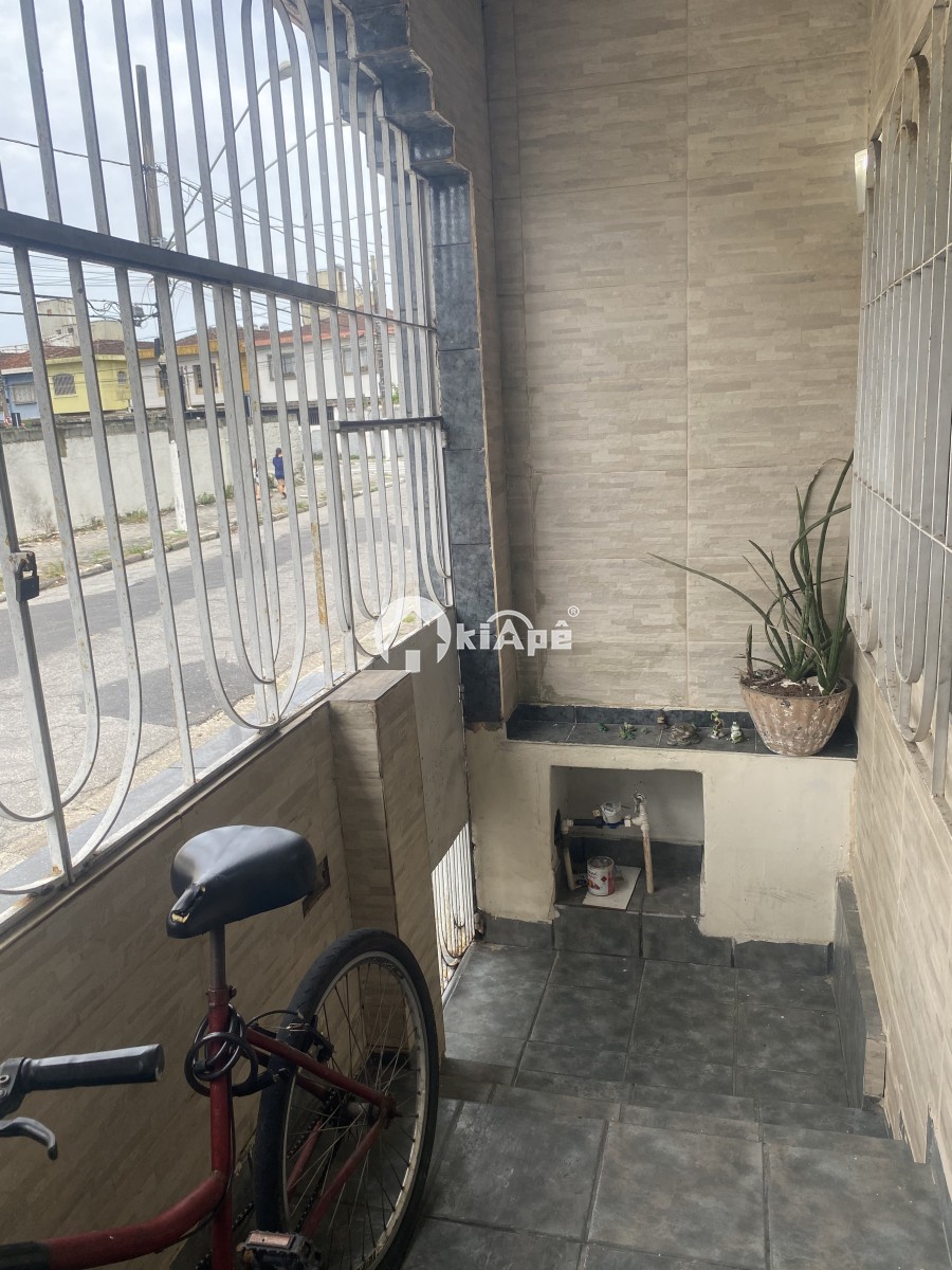 Casa 3 Quartos à Venda no Centro de São Vicente – Edícula e a 500m da Praia