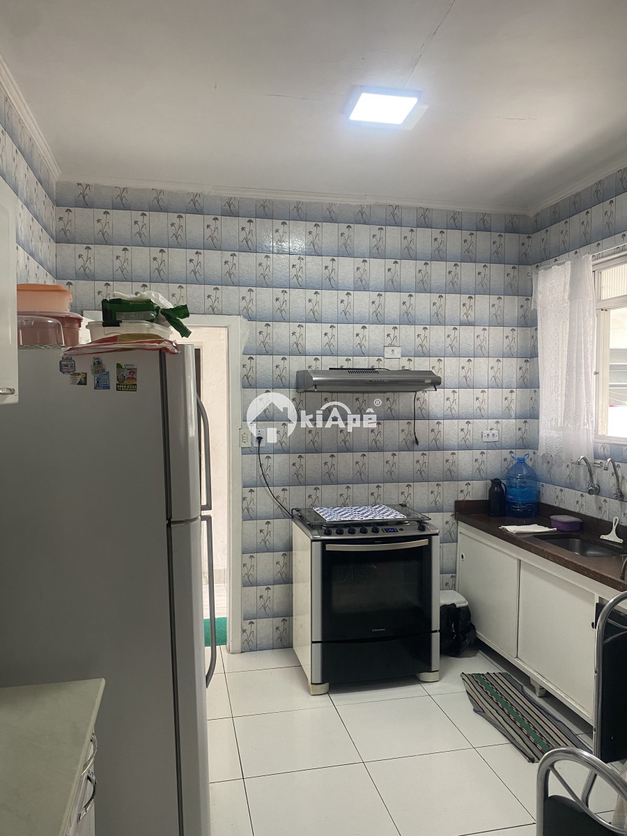 Casa 3 Quartos à Venda no Centro de São Vicente – Edícula e a 500m da Praia