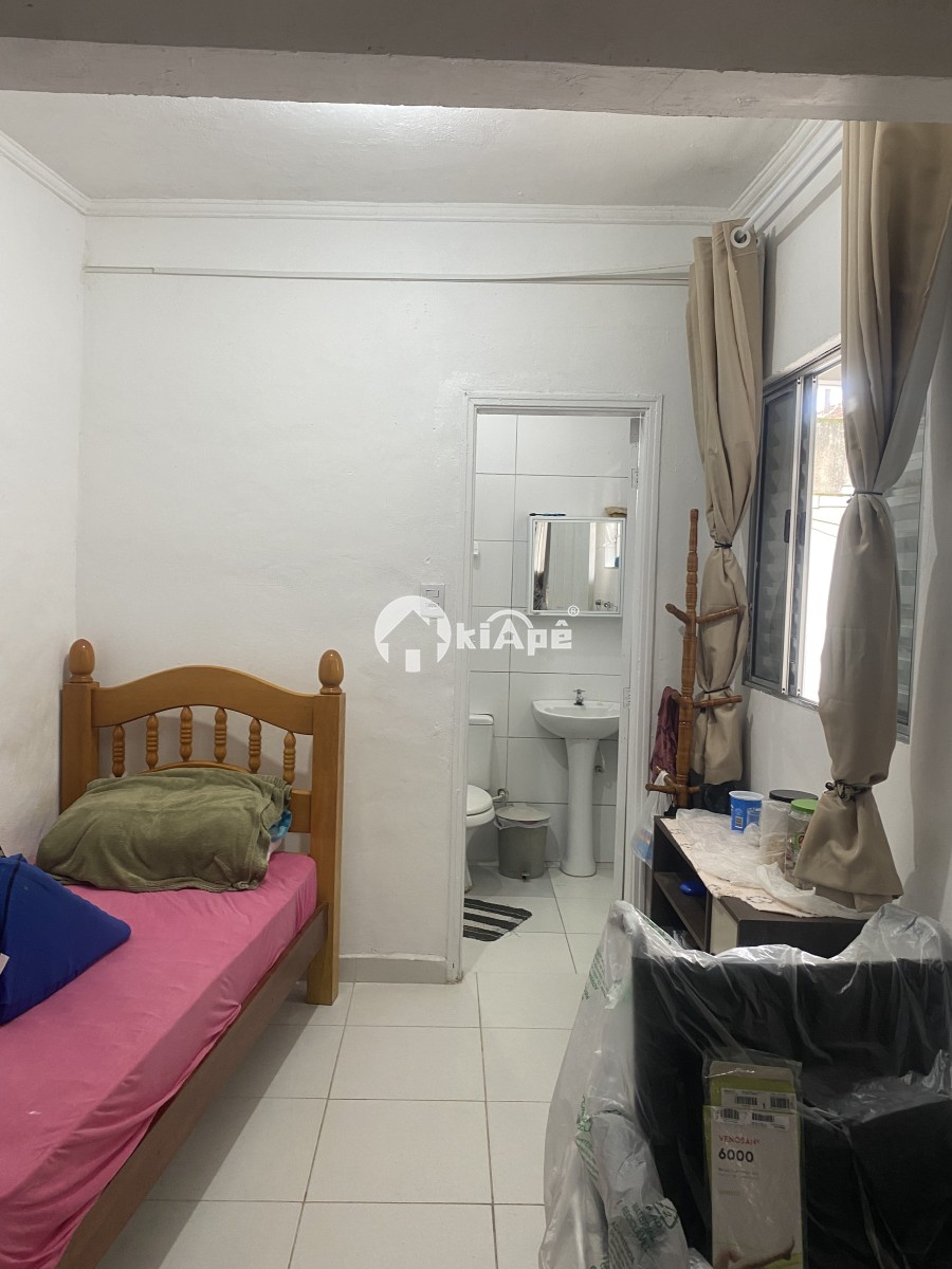 Casa 3 Quartos à Venda no Centro de São Vicente – Edícula e a 500m da Praia