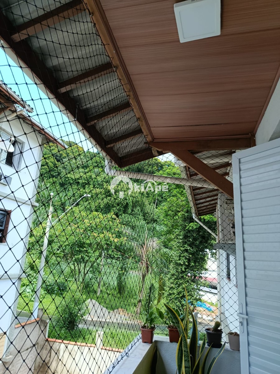 Apartamento à venda de 2 dormitórios com garagem em São Vicente/SP.