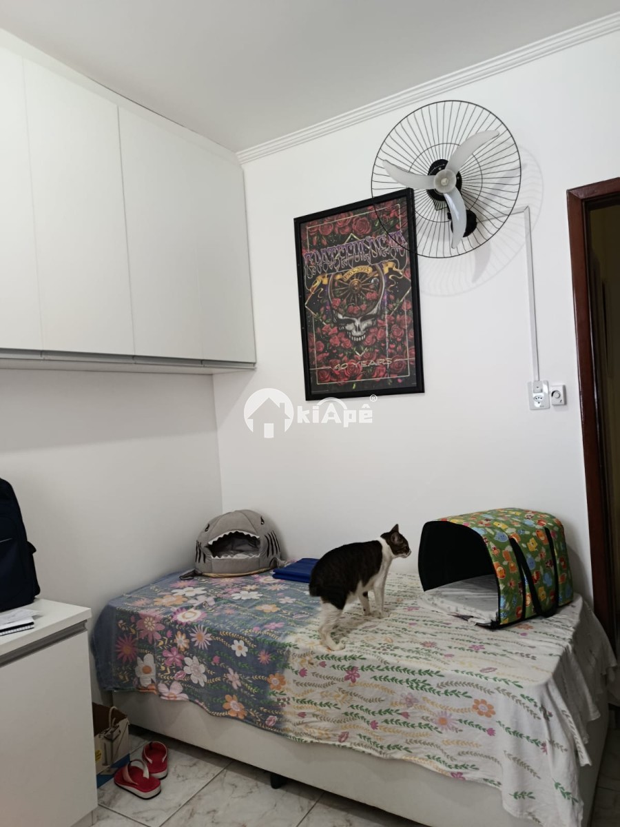 Apartamento à venda de 2 dormitórios com garagem em São Vicente/SP.