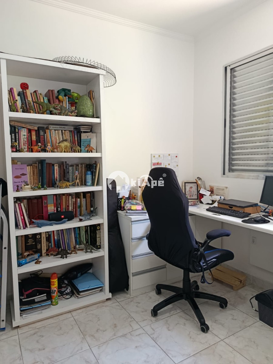 Apartamento à venda de 2 dormitórios com garagem em São Vicente/SP.