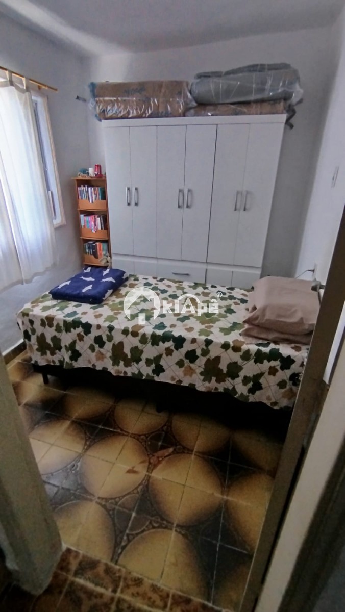 Casa à Venda em São Vicente com 3 Quartos, Edícula, Quintal e 3 Vagas no Bitaru