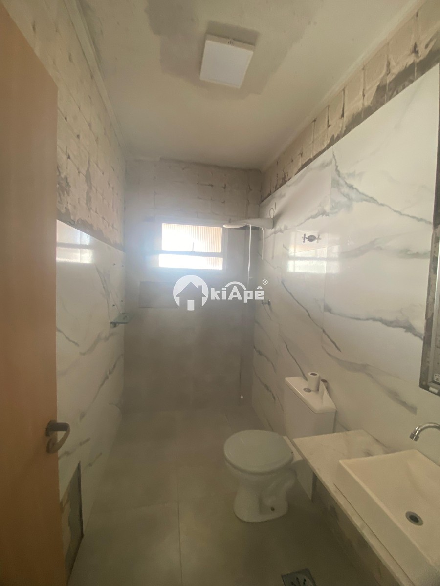 Apartamento à Venda [ Estilo Sala Living ] – Centro São Vicente | Frente Shopping Brisamar | 1 Vaga Privativa | Próximo
