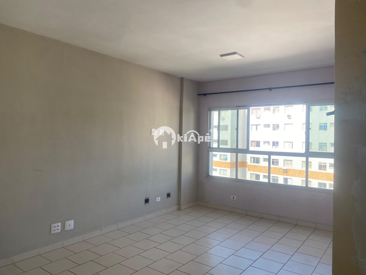 Apartamento à Venda [ Estilo Sala Living ] – Centro São Vicente | Frente Shopping Brisamar | 1 Vaga Privativa | Próximo