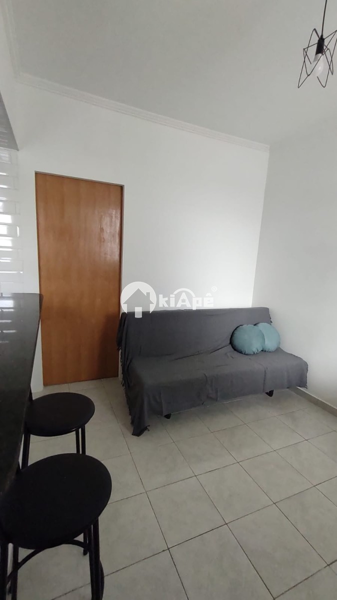 Kitnet à venda com garagem em São Vicente SP.