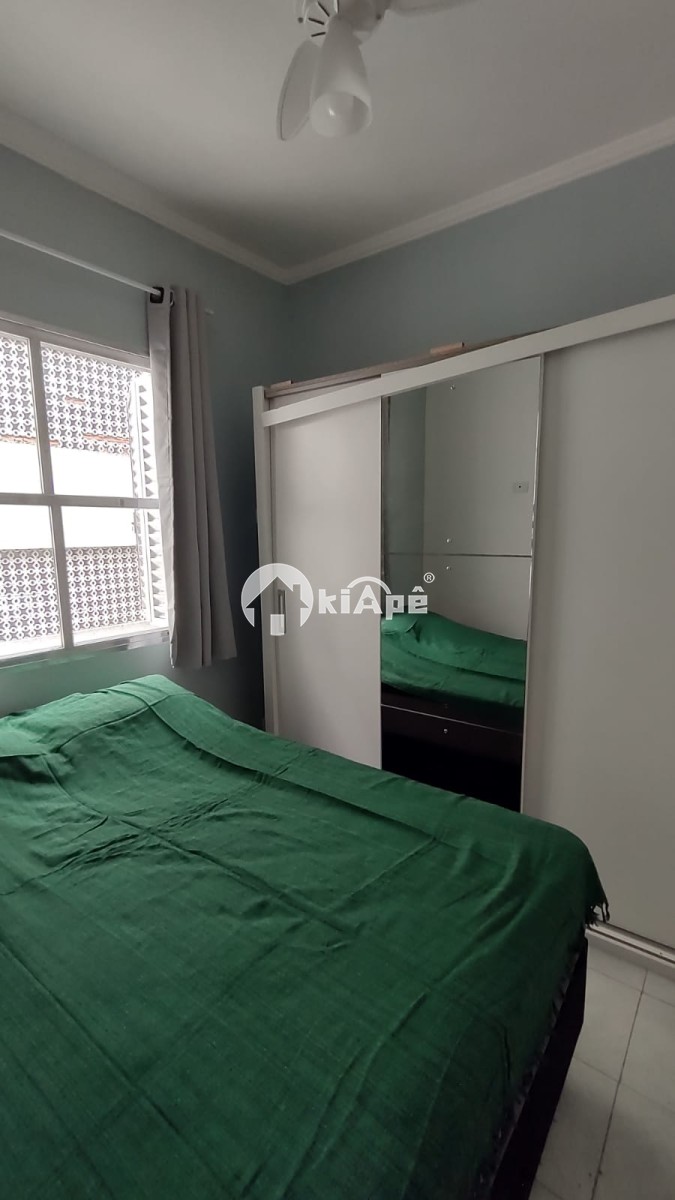 Kitnet à venda com garagem em São Vicente SP.