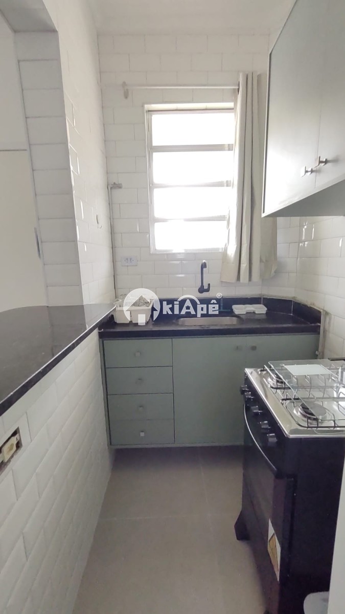 Kitnet à venda com garagem em São Vicente SP.
