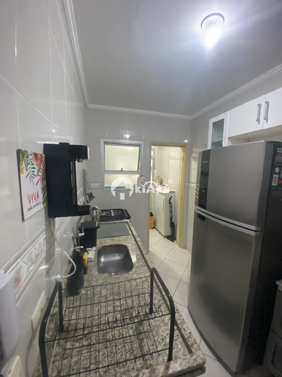 Apartamento Mobiliado à Venda no Centro de São Vicente-SP | 1 Quarto | Garagem | Próximo ao Brisamar a uma Quadra do Mar