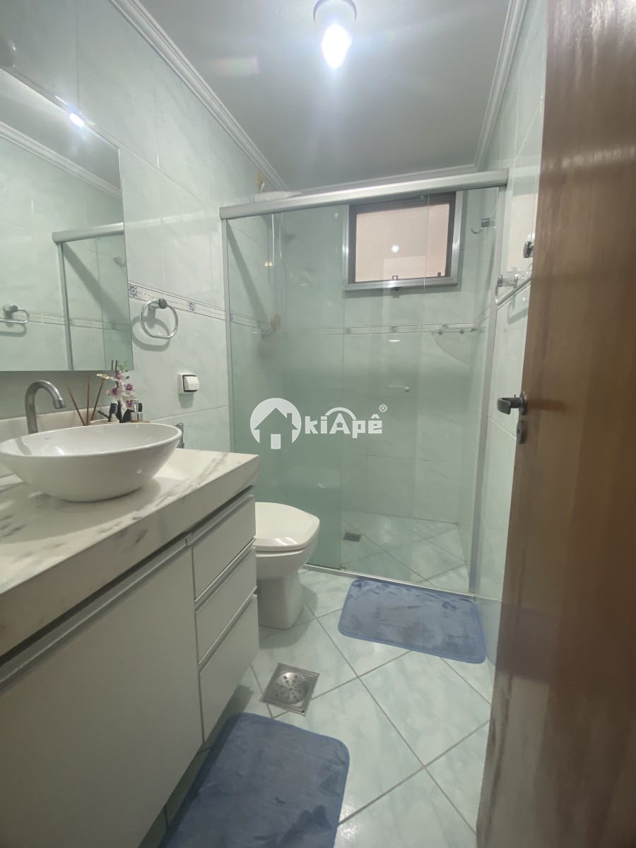 Apartamento Mobiliado à Venda no Centro de São Vicente-SP | 1 Quarto | Garagem | Próximo ao Brisamar a uma Quadra do Mar