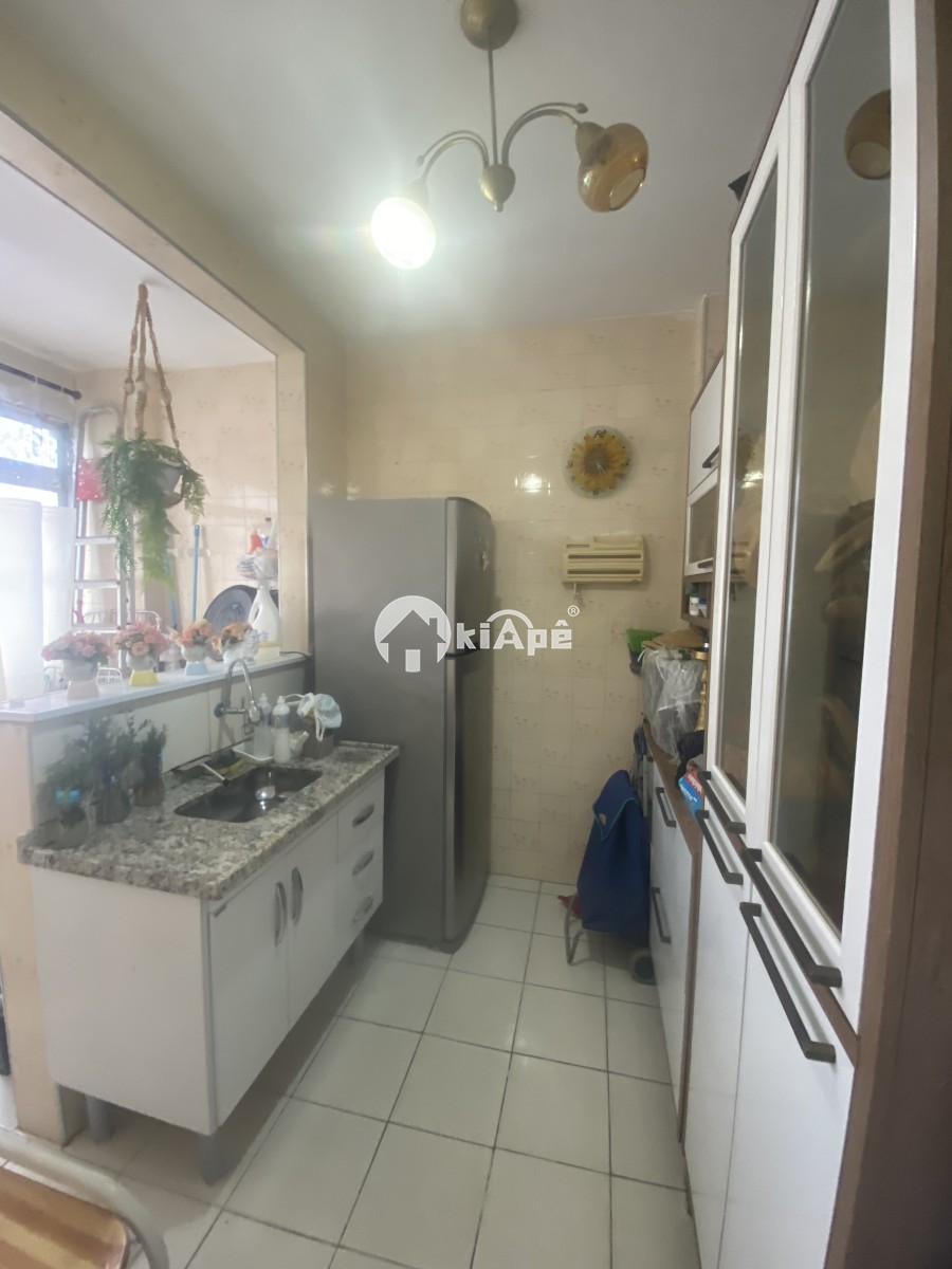 Apartamento à Venda Tipo Sala Living no Gonzaguinha, 1 Quadra da Praia | Em Frente ao Shopping Brisamar | São Vicente-SP