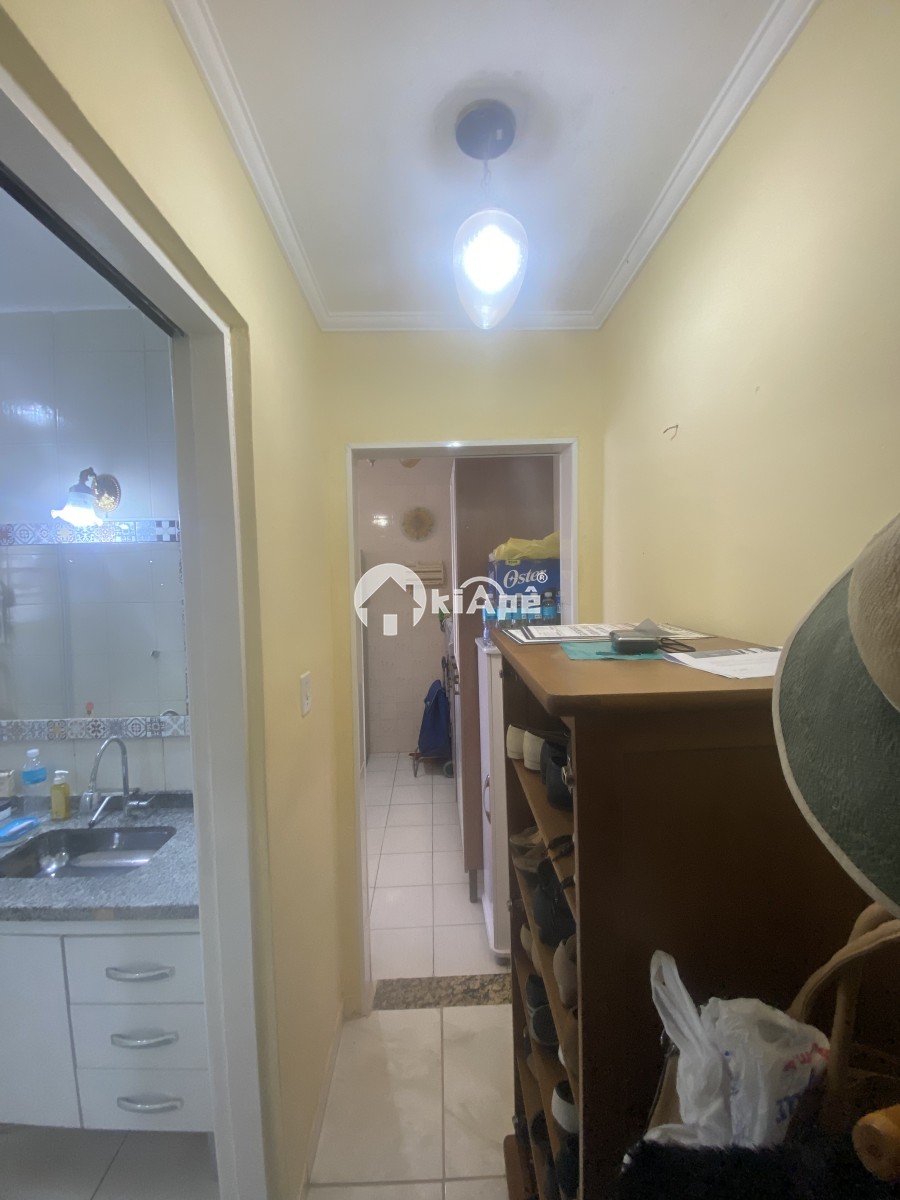 Apartamento à Venda Tipo Sala Living no Gonzaguinha, 1 Quadra da Praia | Em Frente ao Shopping Brisamar | São Vicente-SP