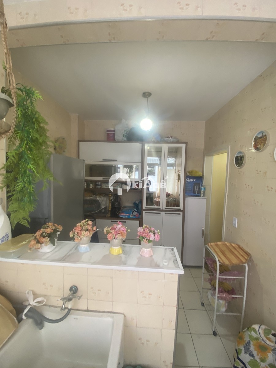 Apartamento à Venda Tipo Sala Living no Gonzaguinha, 1 Quadra da Praia | Em Frente ao Shopping Brisamar | São Vicente-SP