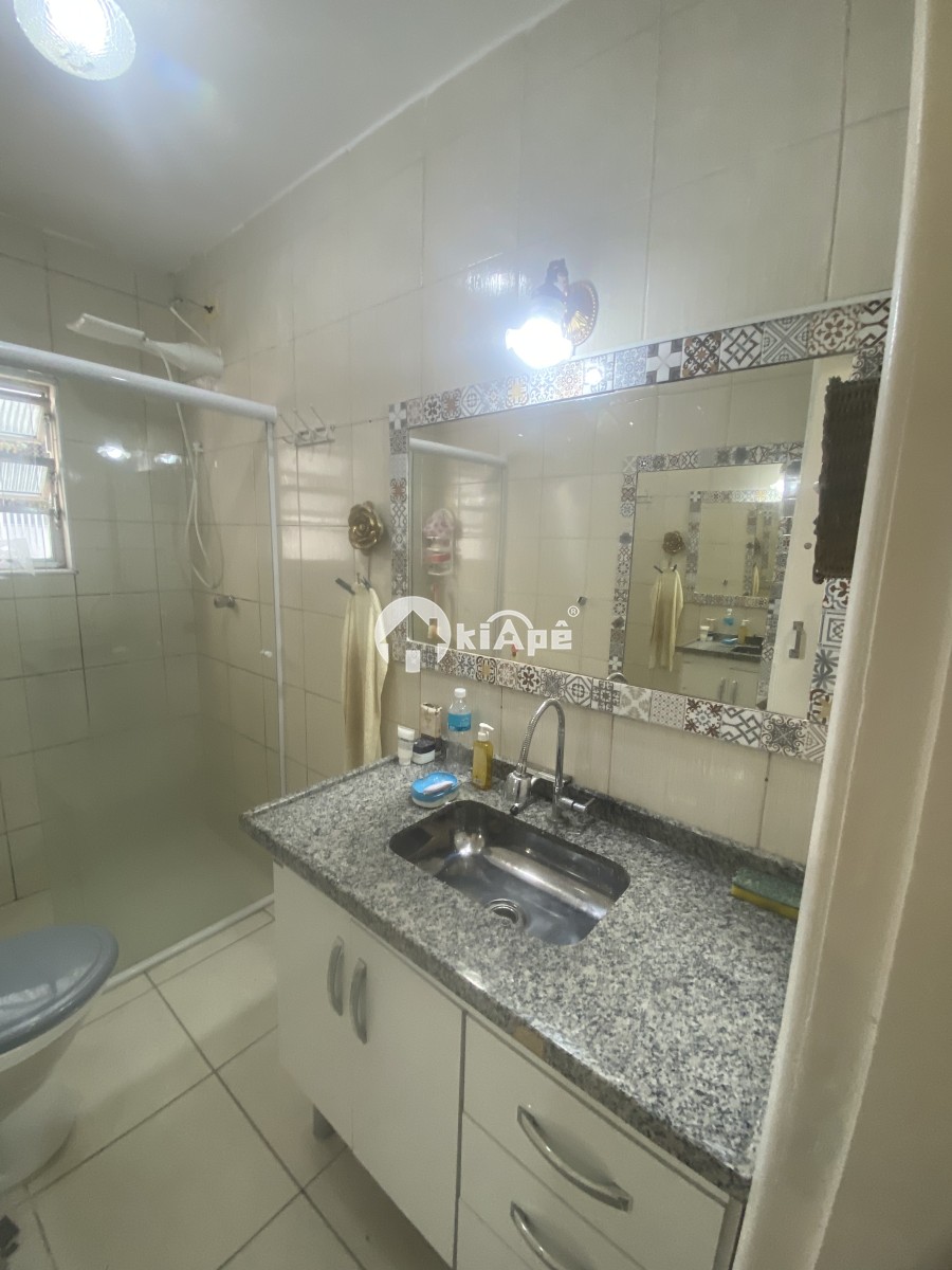 Apartamento à Venda Tipo Sala Living no Gonzaguinha, 1 Quadra da Praia | Em Frente ao Shopping Brisamar | São Vicente-SP
