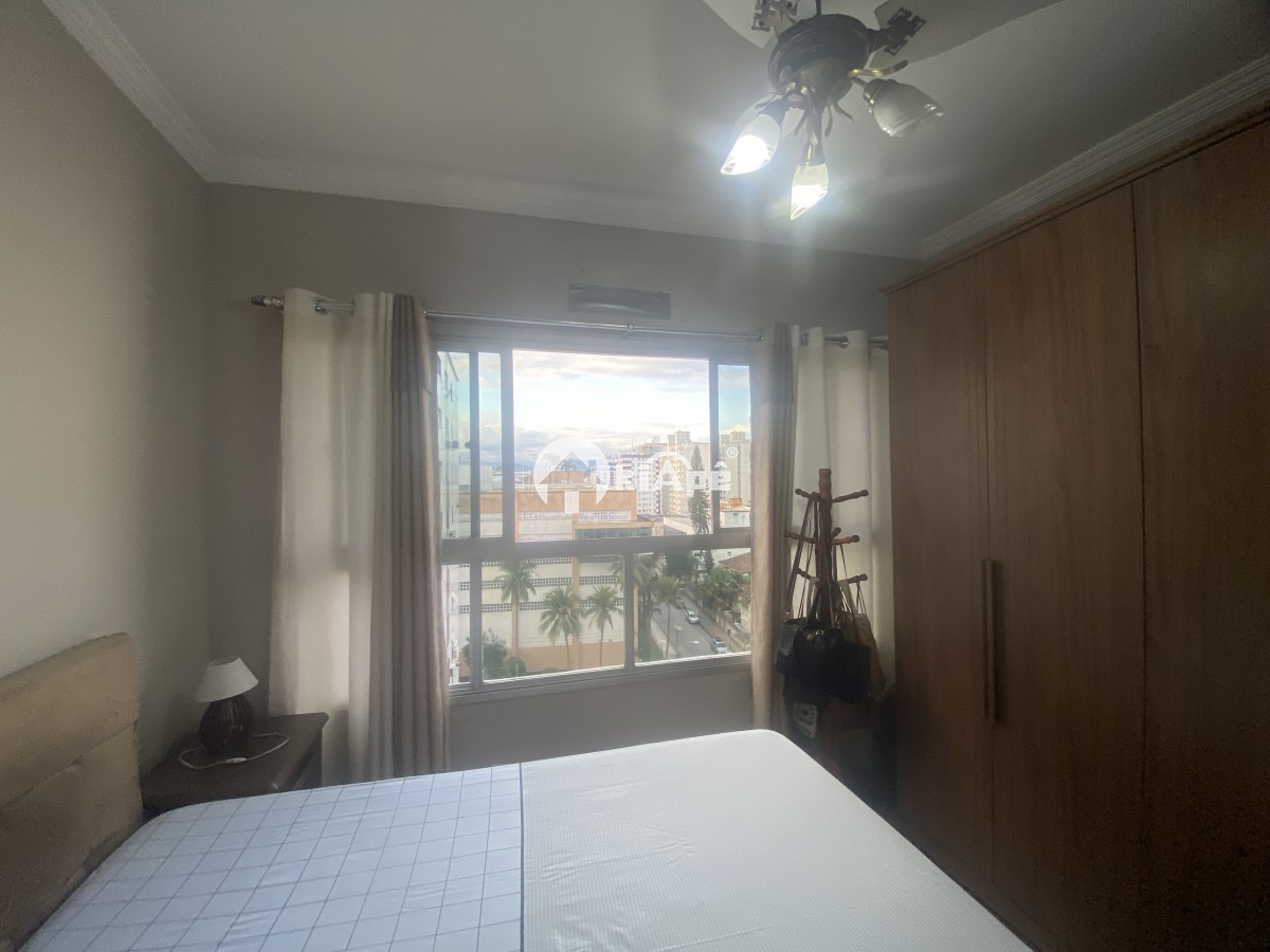 APARTAMENTO À VENDA –  REFORMADO, GARAGEM, 1 DORMITÓRIO - CENTRO DE SÃO VICENTE-SP