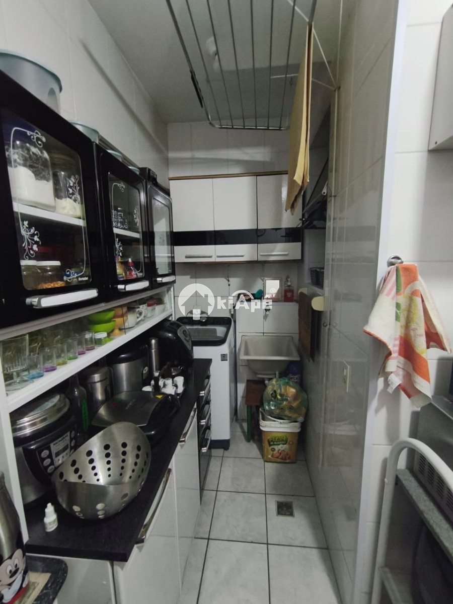 Apartamento à Venda com 2 Quartos e Garagem no Bairro Tancredo Neves, São Vicente-SP