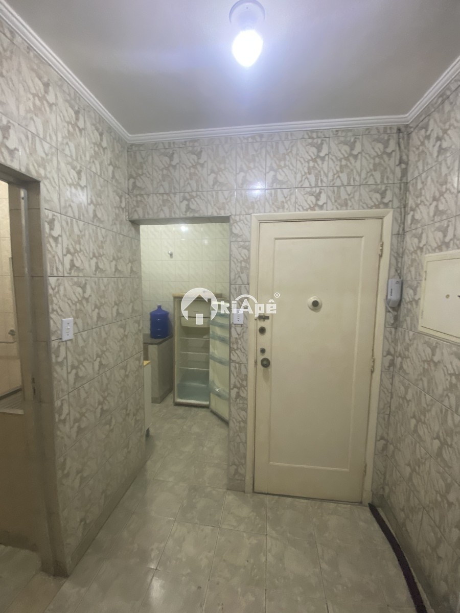 Apartamento Estilo Sala Living à Venda, em Prédio de Frente Para o Mar, com Vista Lateral - Gonzaguinha São Vicente-SP