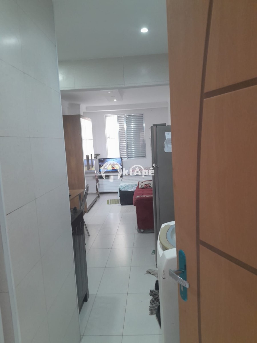 Apartamento Sala Living à Venda no Gonzaguinha – 50 Metros da Praia | Centro de São Vicente | R$ 180 Mil