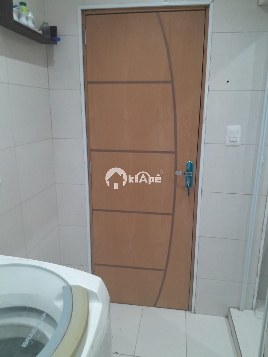 Apartamento Sala Living à Venda no Gonzaguinha – 50 Metros da Praia | Centro de São Vicente | R$ 180 Mil