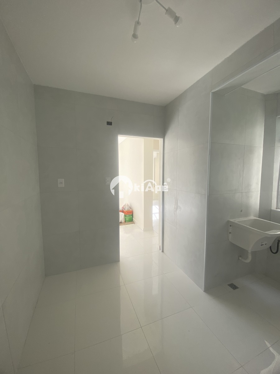 Apartamento 100% Reformado à Venda no Gonzaguinha – São Vicente-SP | Vista Lateral para o Mar