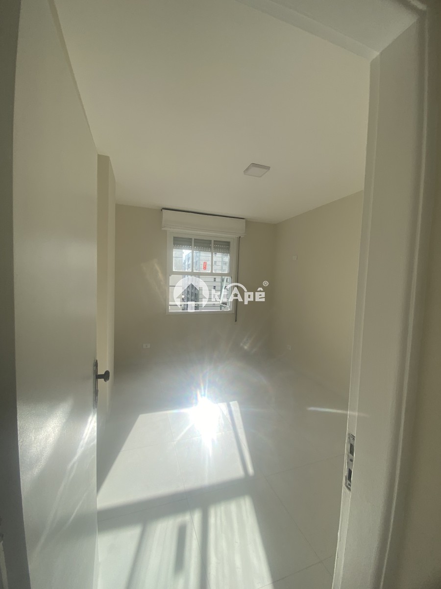 Apartamento 100% Reformado à Venda no Gonzaguinha – São Vicente-SP | Vista Lateral para o Mar