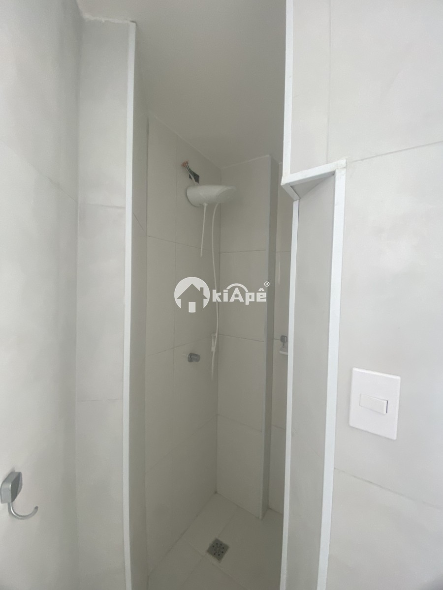 Apartamento 100% Reformado à Venda no Gonzaguinha – São Vicente-SP | Vista Lateral para o Mar
