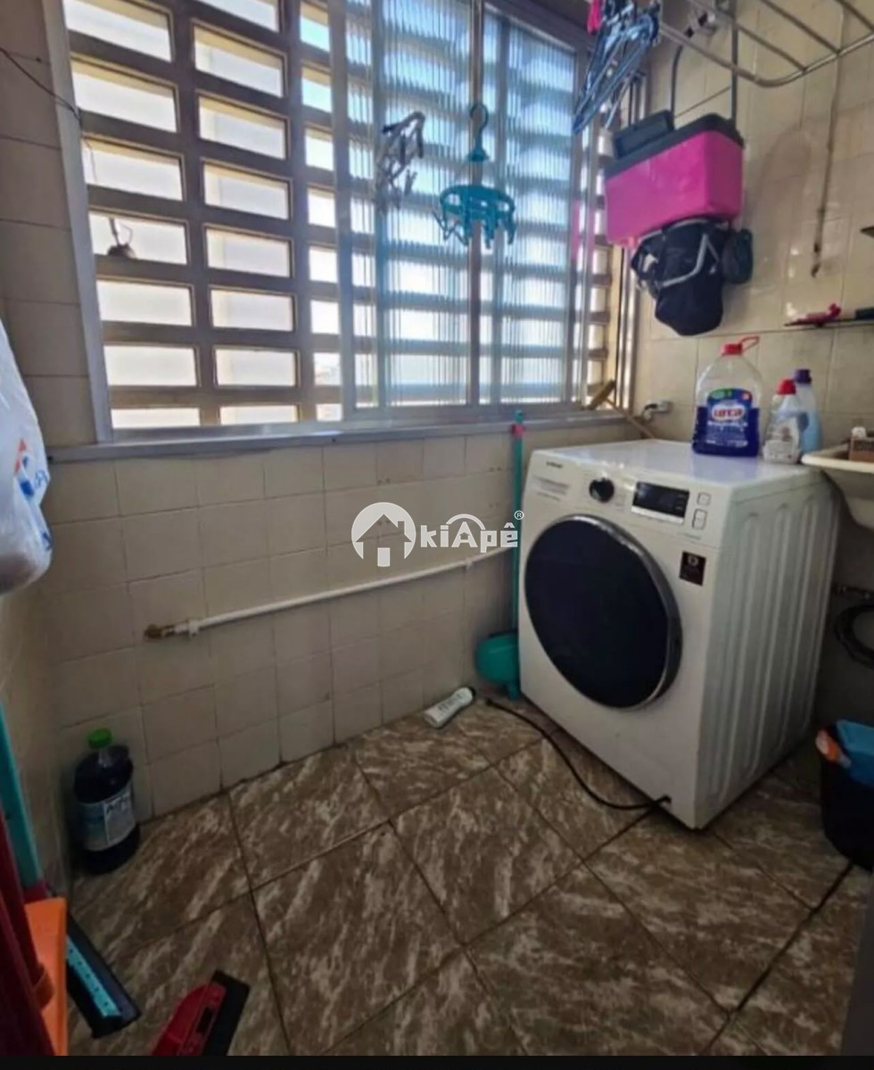 Apartamento à Venda, com 2 Quartos, com Garagem, em Itararé – São Vicente-SP | Sacada e Vista Lateral para o Mar