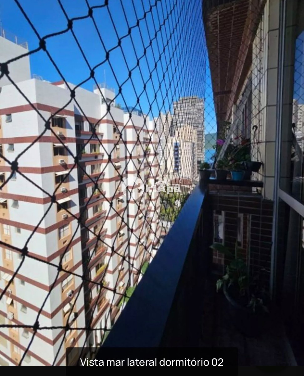 Apartamento à Venda, com 2 Quartos, com Garagem, em Itararé – São Vicente-SP | Sacada e Vista Lateral para o Mar