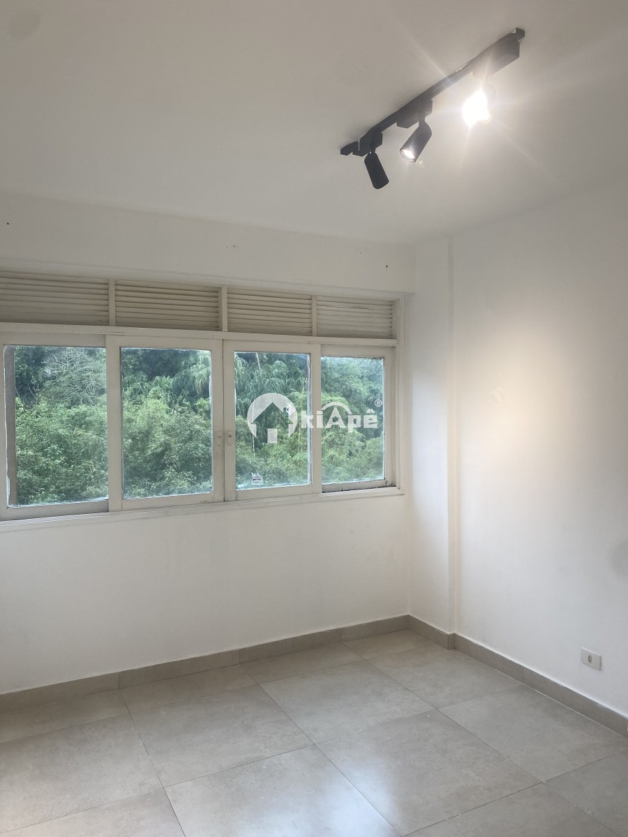Apartamento à Venda no Centro de São Vicente | REFORMADO | R$ 160 Mil
