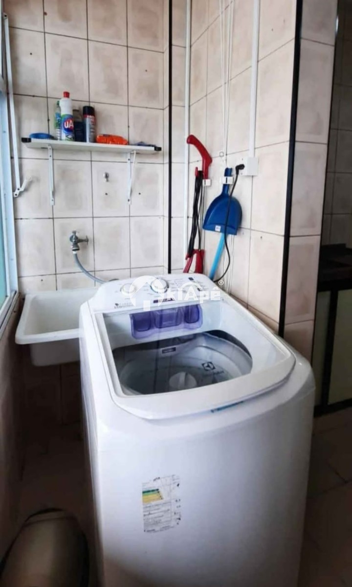 Apartamento à Venda com 2 Quartos,  Garagem, Prédio de Frente Para o Mar - Gonzaga , Santos-SP