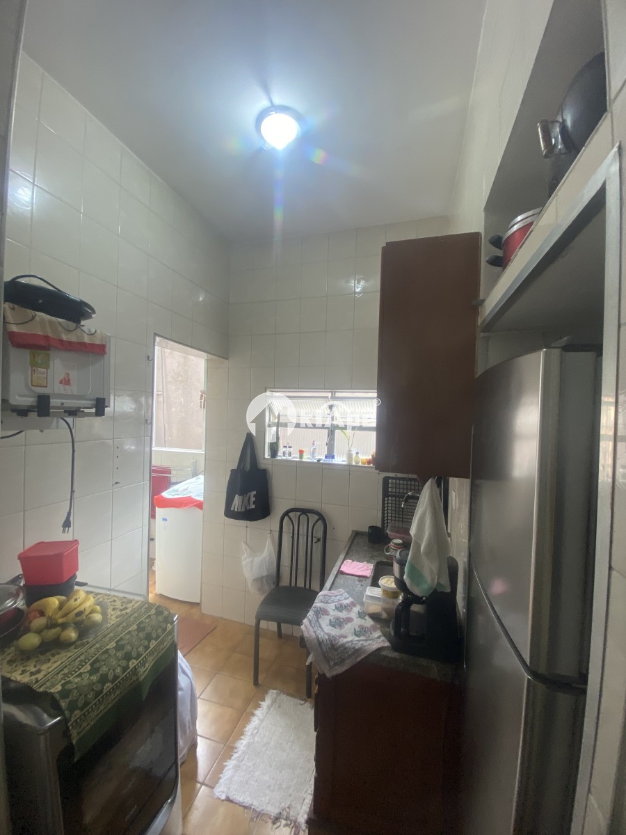VENDE-SE APARTAMENTO COM 1 QUARTO, PRÉDIO DE FRENTE PARA O MAR - GONZAGUINHA SÃO VICENTE-SP