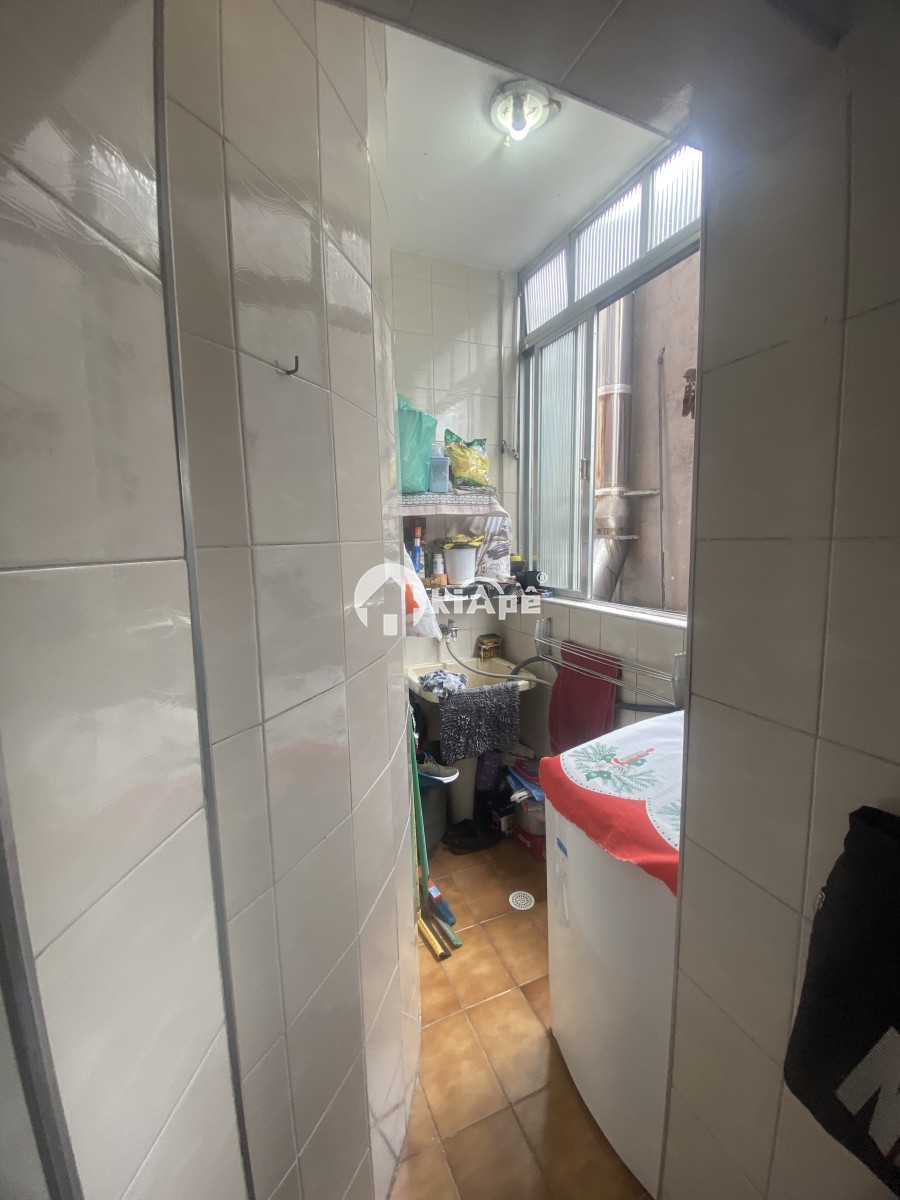 VENDE-SE APARTAMENTO COM 1 QUARTO, PRÉDIO DE FRENTE PARA O MAR - GONZAGUINHA SÃO VICENTE-SP