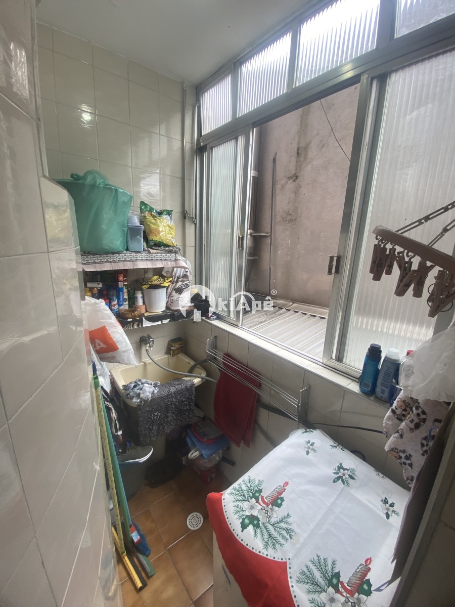 VENDE-SE APARTAMENTO COM 1 QUARTO, PRÉDIO DE FRENTE PARA O MAR - GONZAGUINHA SÃO VICENTE-SP